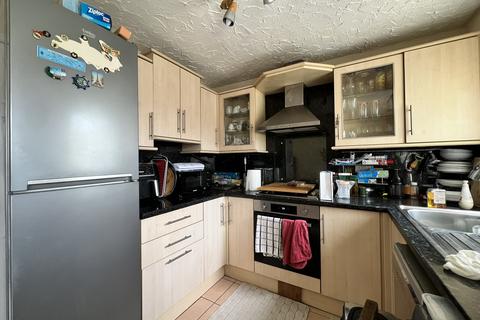 5 Pencombe Close, Manchester, M12 4TA
