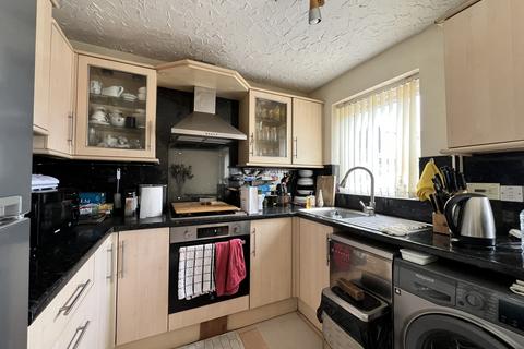 5 Pencombe Close, Manchester, M12 4TA
