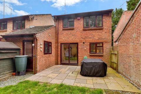 3 bedroom detached house for sale, Pevensey Road, Horsham RH13