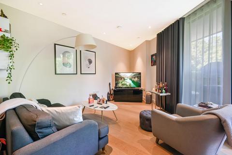 Altissima House, Queenstown Road, London, SW11