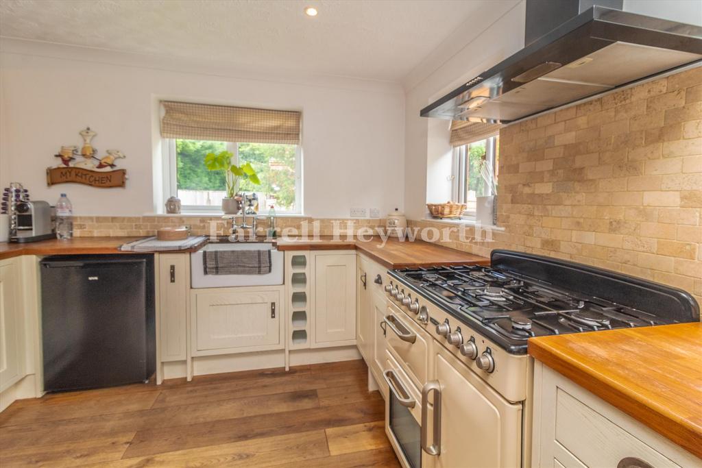 Kitchen image 2