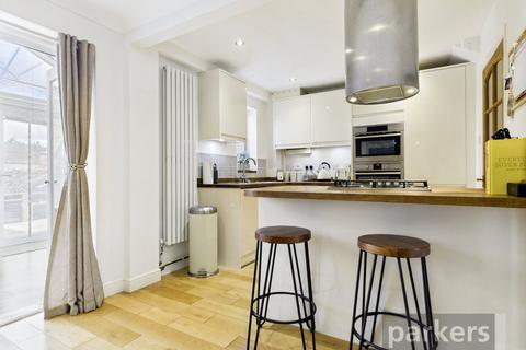 190 Blakes Avenue, Witney, OX28 3UD