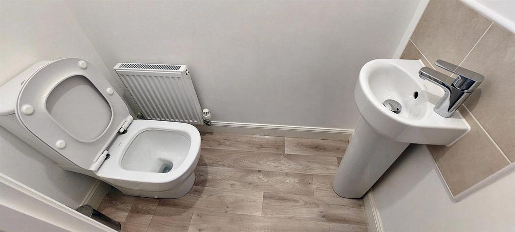Cloakroom/W.C