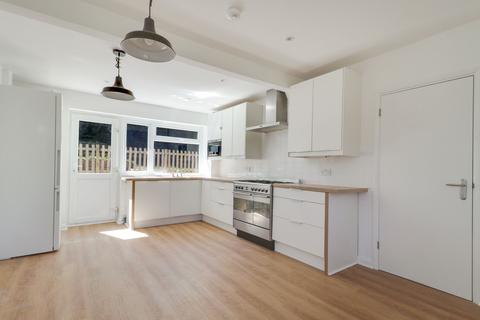 22 Rosehill, Claygate, Esher, KT10 0HL