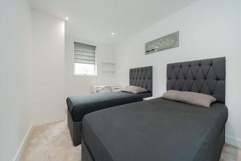 2 bedroom flat to rent, Tollgate Gardens, London NW6