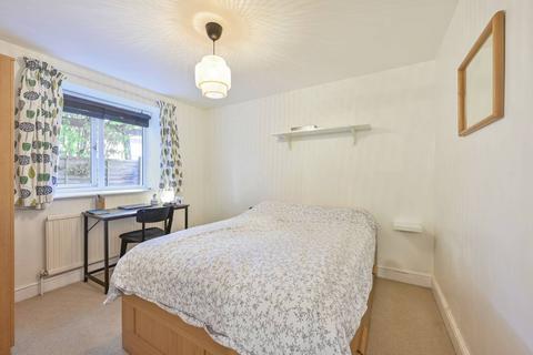 Flat 1, 15a All Saints Road, London, SW19 1BU