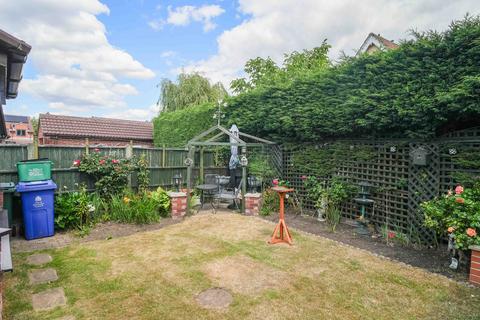 2 bedroom bungalow for sale, Church Fields Road, Rossington, DN11
