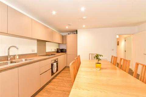 2 bedroom ground floor flat for sale, Salomons Grove, Southborough, Tunbridge Wells, Kent