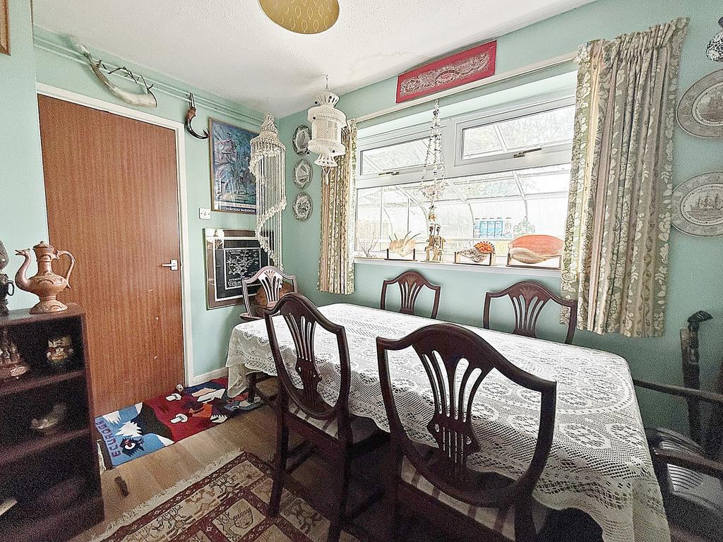 Dining Room/Bedroom