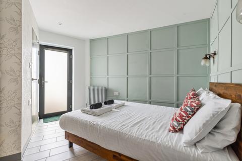 undefined, Seymour Place, Totnes