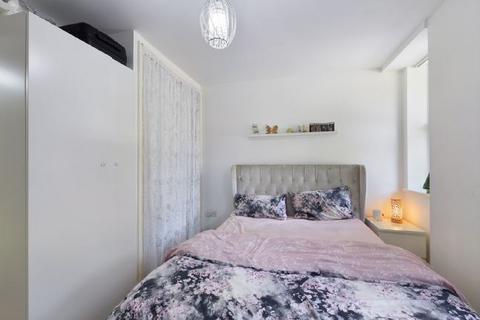 1 bedroom flat to rent, Mercury Gardens, Romford RM1