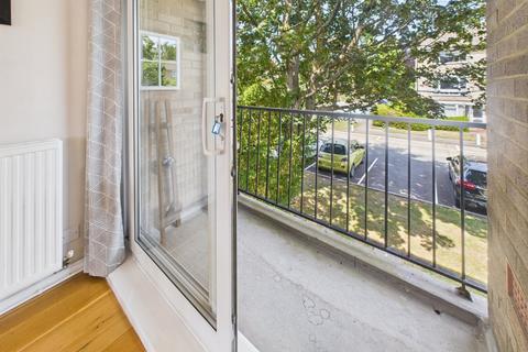 2 bedroom apartment to rent, Osborne Road, Windsor, Berkshire, SL4