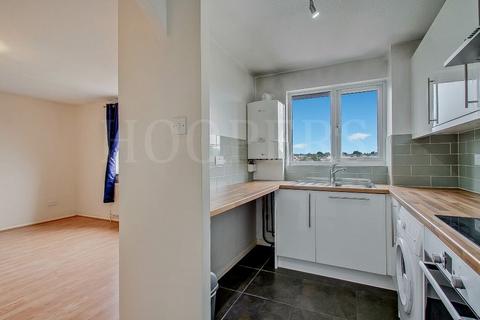 2 bedroom flat for sale, Cornmow Drive, London, NW10