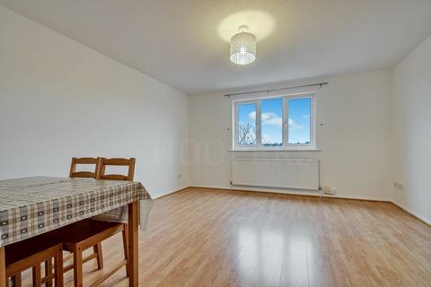 2 bedroom flat for sale, Cornmow Drive, London, NW10