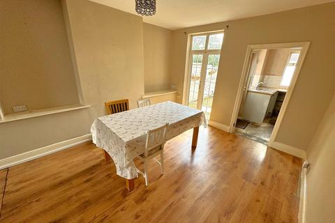 18 Lloyds Road, Corby, NN17 1AP