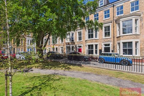 6 bedroom terraced house for sale, Alma Square, Scarborough