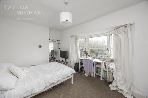undefined, Russell Square, Brighton