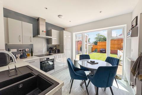 1 Farley Grove, Exeter, EX1 3YX