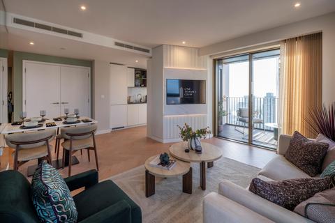 2 bedroom flat for sale, One Thames Quay, Marsh Wall, London, E14