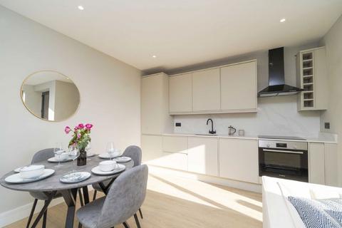 2 bedroom flat for sale, Elm Grove, Wimbledon SW19