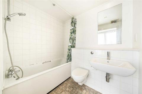 1 bedroom flat for sale, Empire Square South, London SE1
