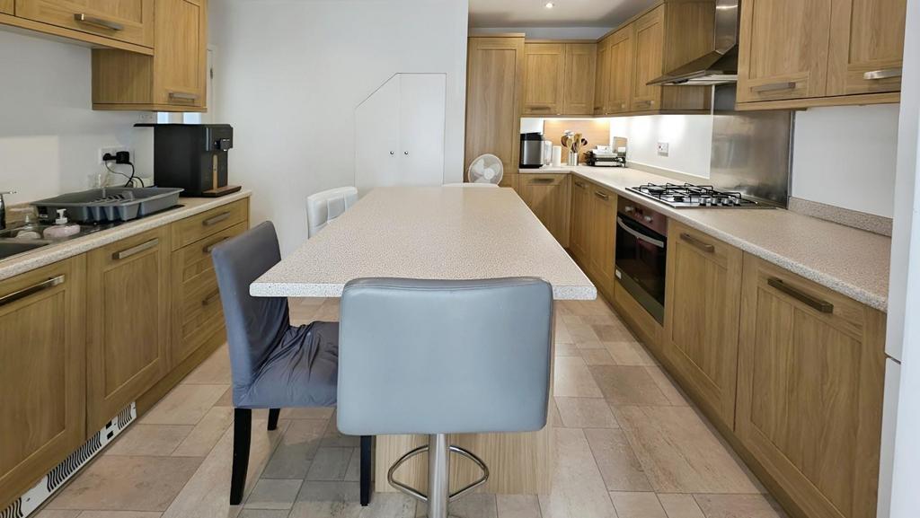 D844ade4-kitchen.jpg