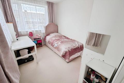 4 Painswick Drive, Yate, Bristol, BS37 4EJ