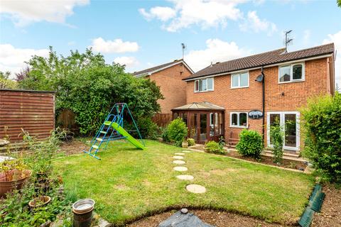 Kingfisher Road, Buckingham, Buckinghamshire, MK18