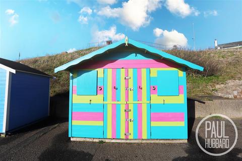 1 bedroom property for sale, Beach Hut, Pakefield, NR33