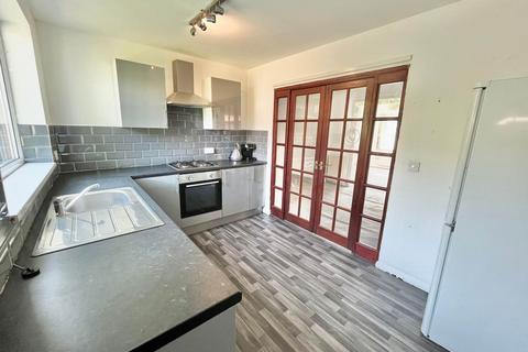 2 bedroom house to rent, Huxley Crescent, Gateshead NE8