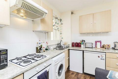 2 bedroom flat to rent, Essex Road, London N1