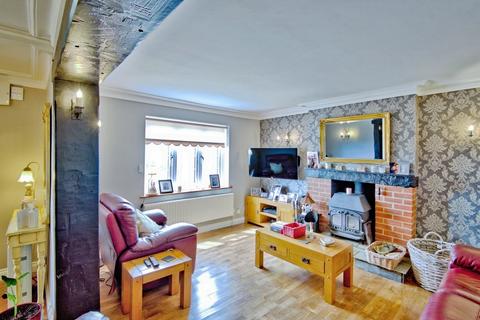 West Wick Bungalow Marshes, Burnham-on-crouch, CM0 8NE