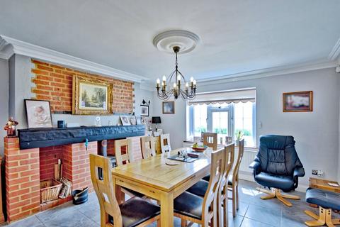 West Wick Bungalow Marshes, Burnham-on-crouch, CM0 8NE