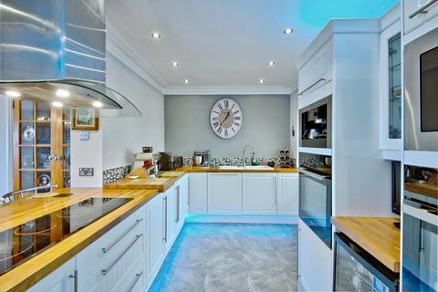 West Wick Bungalow Marshes, Burnham-on-crouch, CM0 8NE