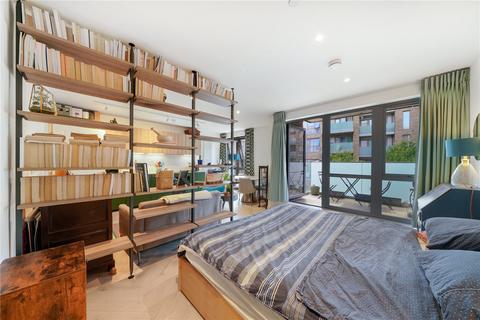 Studio for sale, Cross Lane, London, N8