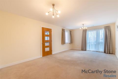 2 bedroom apartment for sale, Moorfield Road, Denham, UB9 5BY