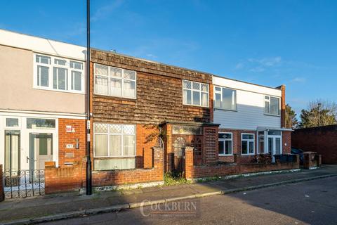 2 bedroom terraced house for sale, Aldesgrove Avenue, Mottingham, SE9