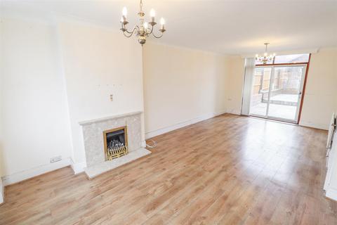 3 bedroom terraced house to rent, Queen Isabels Avenue, Coventry CV3