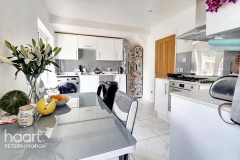 3 bedroom end of terrace house for sale, Kingsley Road, Eastfield