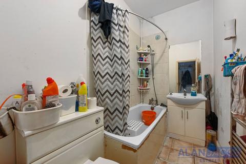 undefined, Westrow Gardens, Ilford IG3