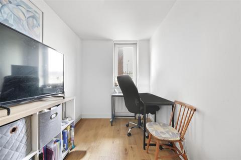 Flat, 74 Tiverton Road, London, N15 6RR