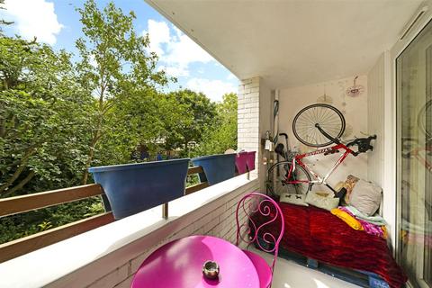 Flat, 74 Tiverton Road, London, N15 6RR