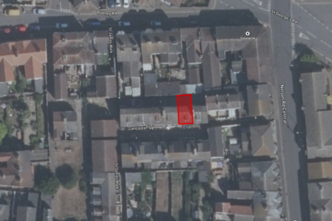 2 bedroom terraced house for sale, 11 Lancaster Square, Great Yarmouth, Norfolk NR30 2JZ