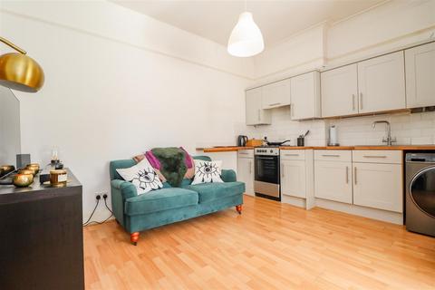 undefined, Kings Road, Horsham
