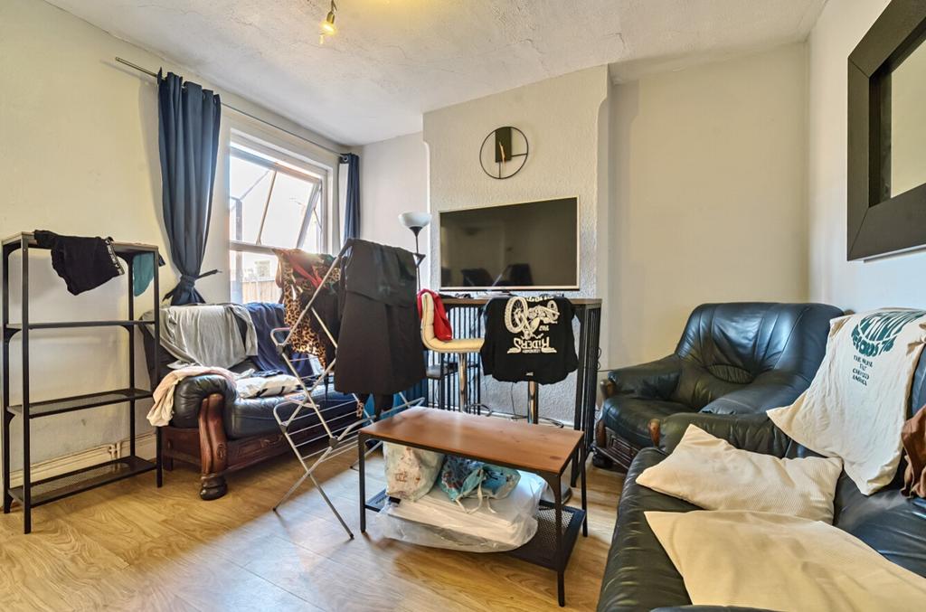 1319972-15-686be8c4d28e1