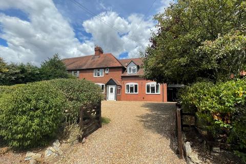 18 High Street, Broom, Alcester, B50 4HJ