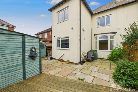 4 bedroom semi-detached house for sale, Queensgate, East Yorkshire YO16