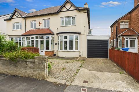 4 bedroom semi-detached house for sale, Queensgate, East Yorkshire YO16
