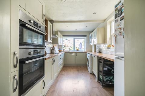 16 Kent Road, Reading, RG30 2EJ