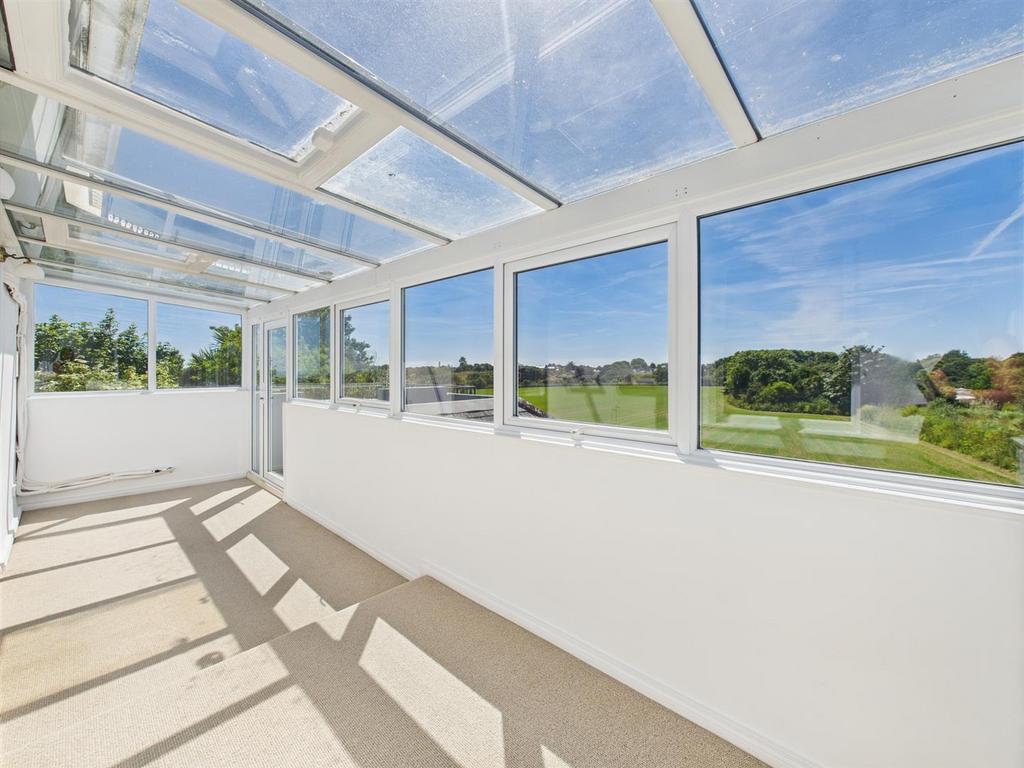 CAM04392 G0-PR0111-STILL027.jpg